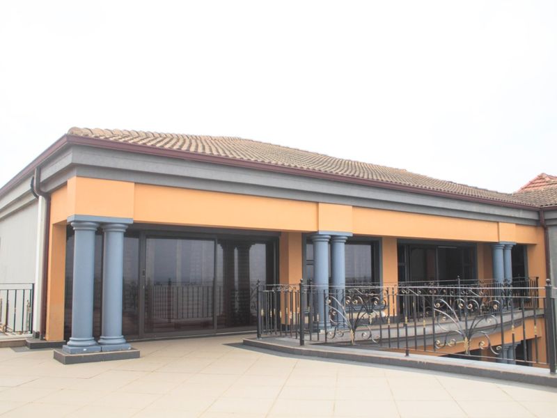 Coastal Luxury Redefined - Photo 10