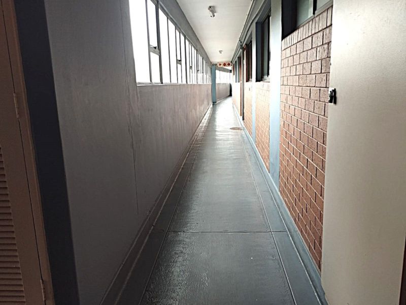 Charming 2-Bedroom Apartment with Breath-taking 180-Degree Sea Views for Sale - Photo 4