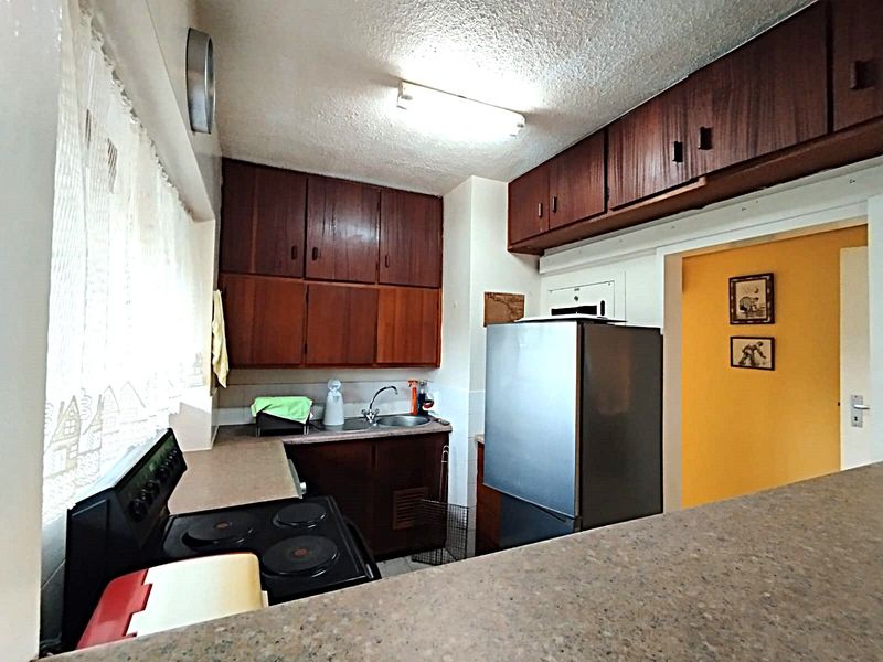 Charming 2-Bedroom Apartment with Breath-taking 180-Degree Sea Views for Sale - Photo 7