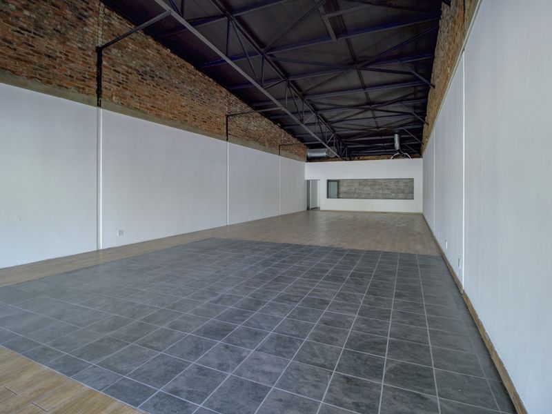 Shop with 23 m2 patio between other restaurants - Photo 6