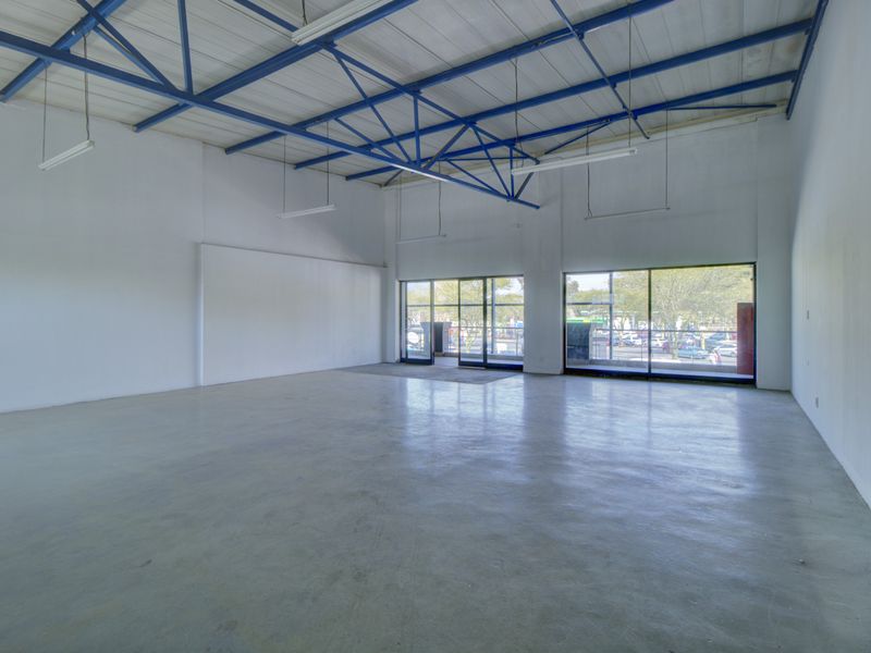 Office on 1st floor - Photo 9