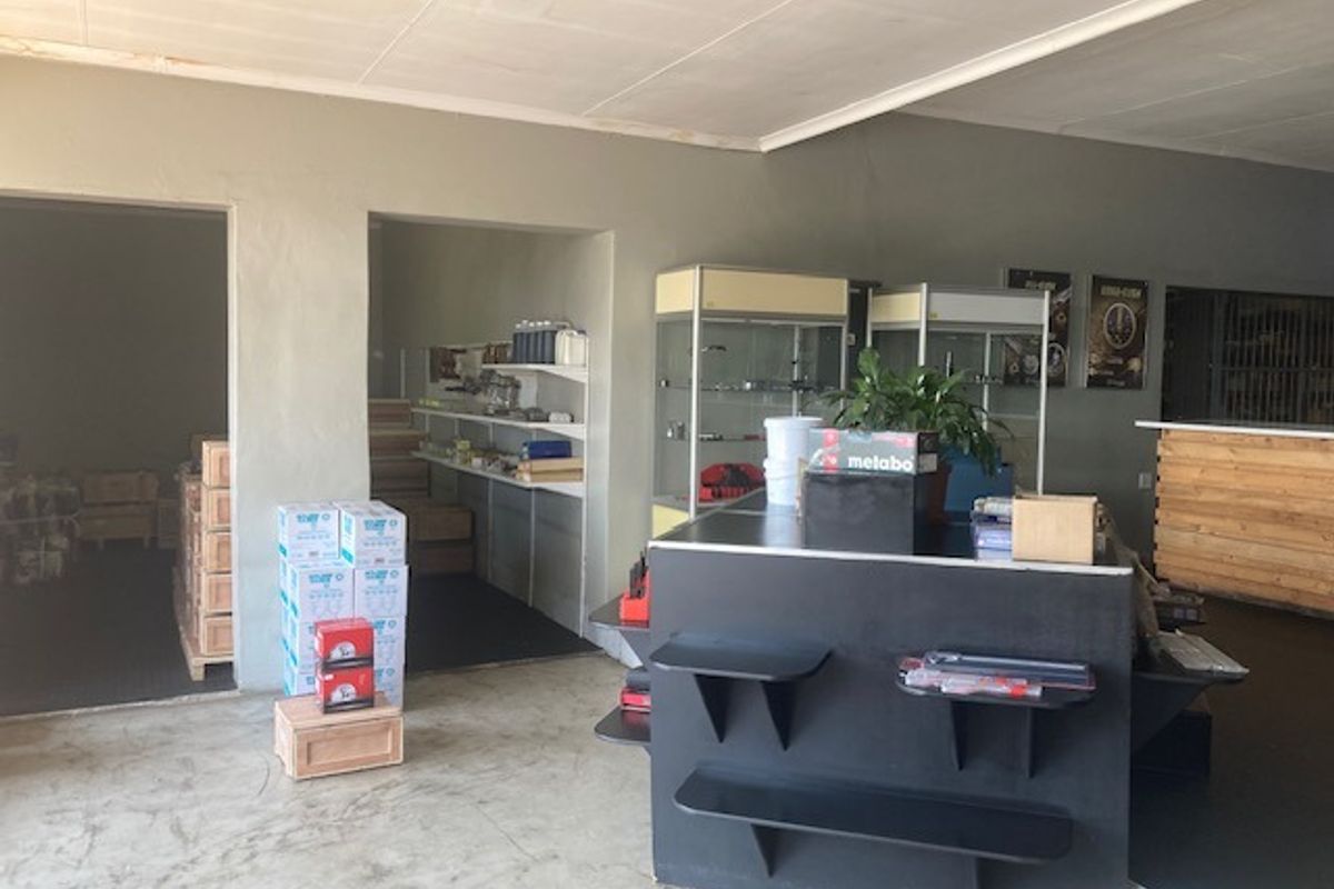 Commercial property located in a prime industrial hub for sale - Photo 3