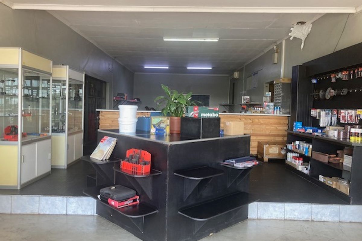Commercial property located in a prime industrial hub for sale - Photo 4