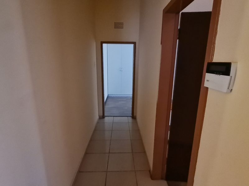 Neat 3 bedroom house to let in Minnebron - Photo 10