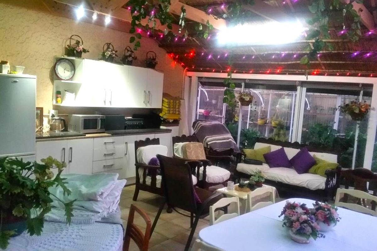 Sustainable Living in Kenleaf: 4-Bedroom Family home - Photo 2