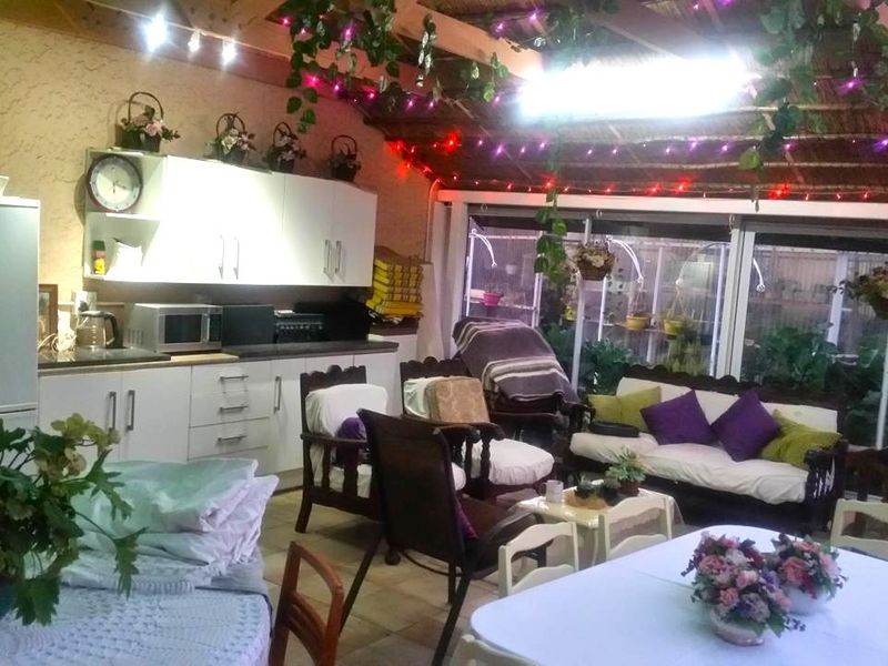 Sustainable Living in Kenleaf: 4-Bedroom Family home - Photo 2