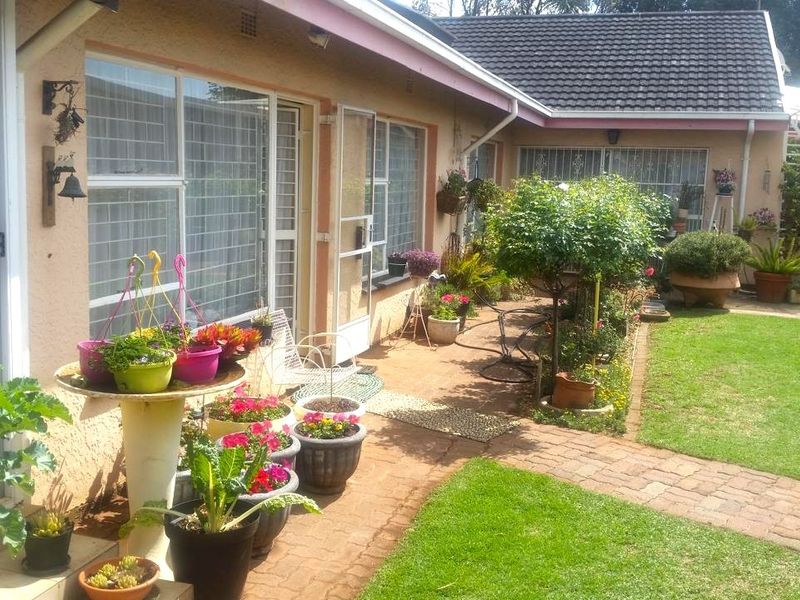 Sustainable Living in Kenleaf: 4-Bedroom Family home - Photo 3