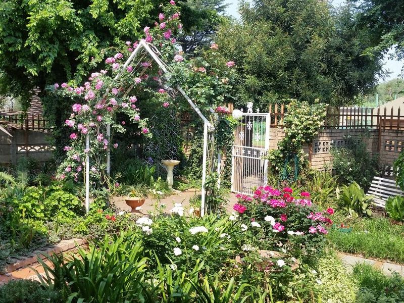 Sustainable Living in Kenleaf: 4-Bedroom Family home - Photo 6