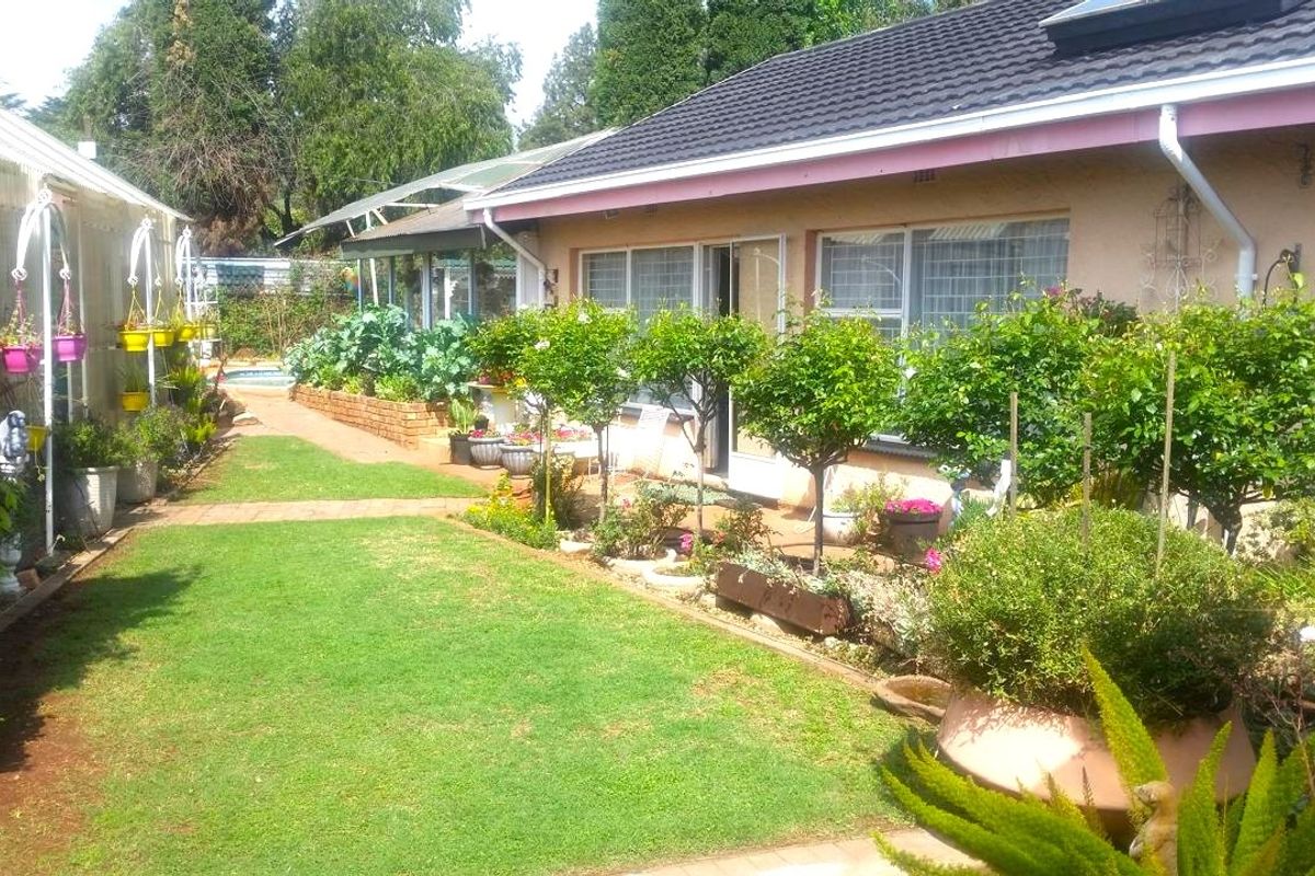 Sustainable Living in Kenleaf: 4-Bedroom Family home - Photo 4