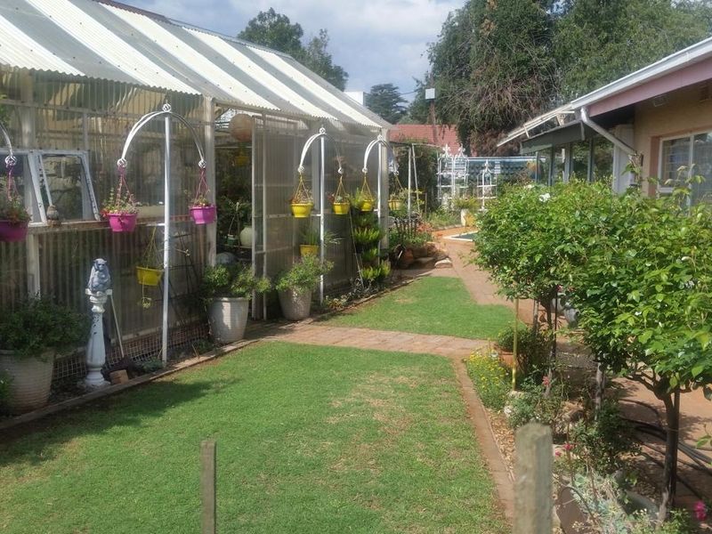 Sustainable Living in Kenleaf: 4-Bedroom Family home - Photo 5