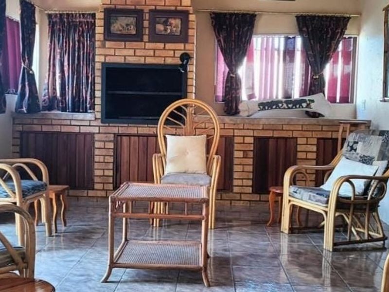 Very neat and spacious house with 1 bedroom flat for sale in Eloff - Photo 7