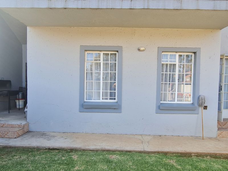 Welcome to your dream home in a secure Estate! This exquisite ground floor unit boats 2 bedroom and - Photo 2