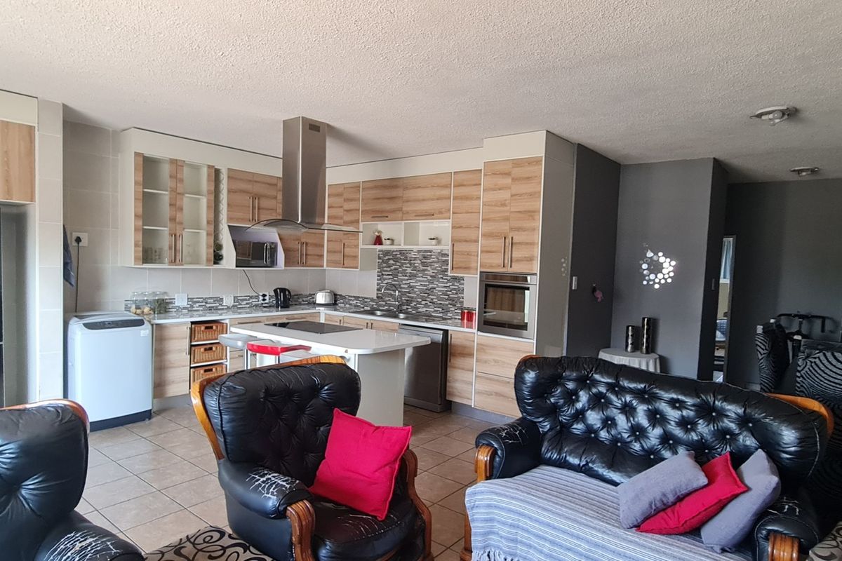 Welcome to your dream home in a secure Estate! This exquisite ground floor unit boats 2 bedroom and - Photo 5