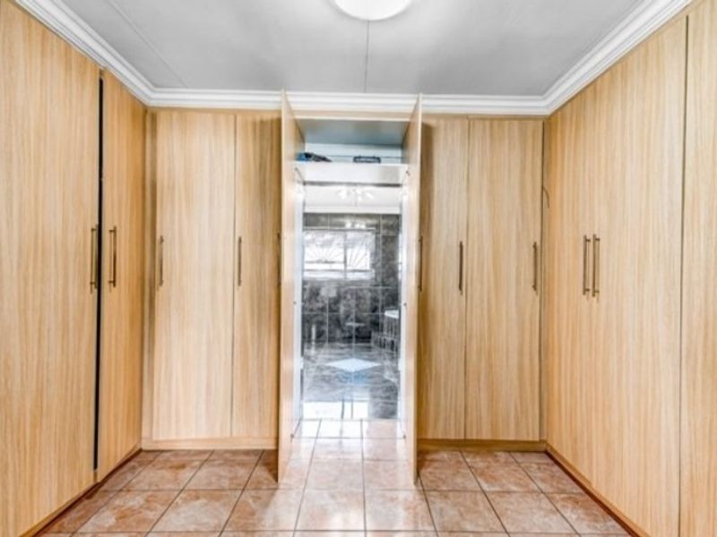 Exquisite double storied house for sale in Geluksdal - Photo 9