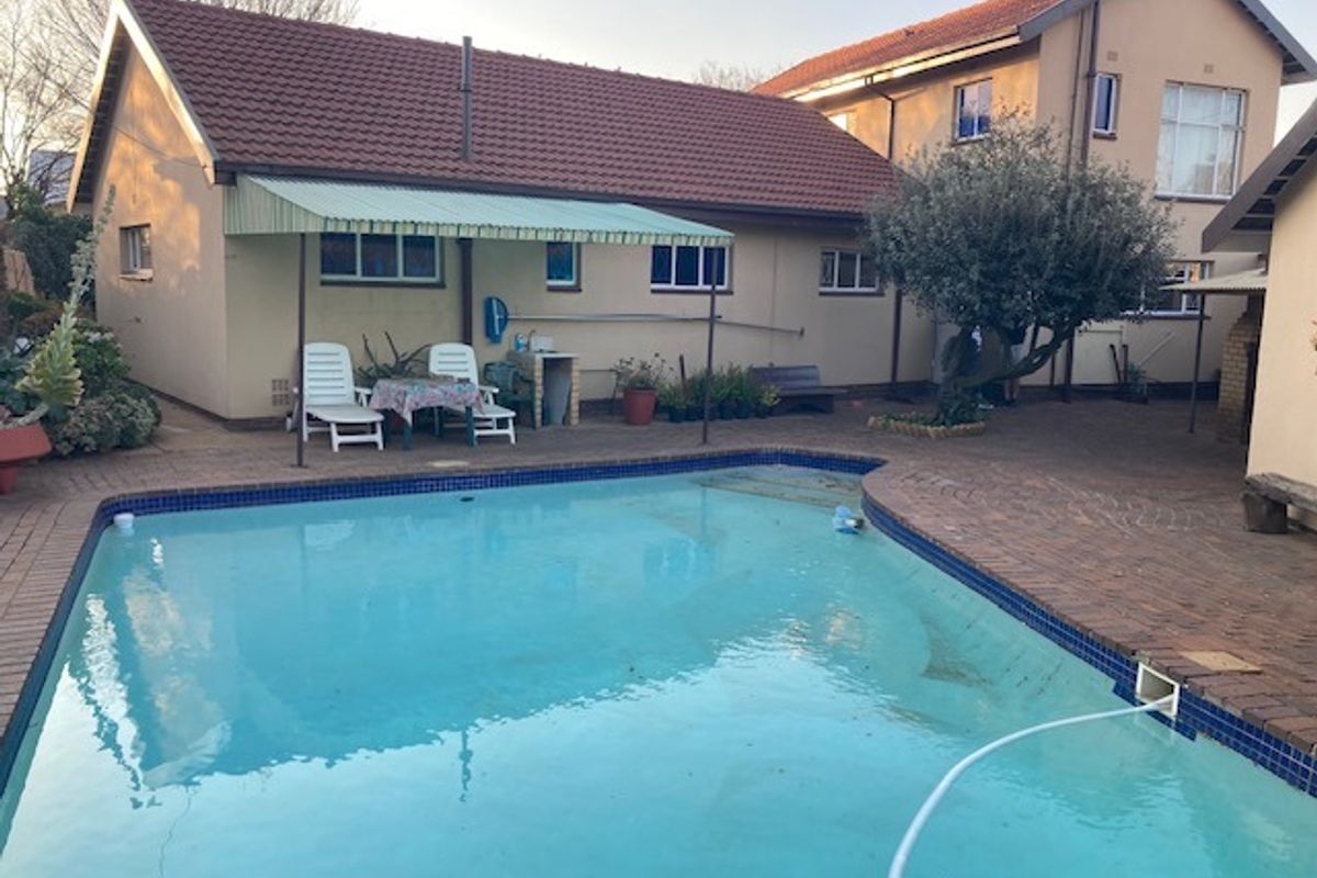 5 Bedroom double storey house for sale - Photo 2