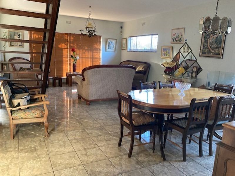 5 Bedroom double storey house for sale - Photo 4