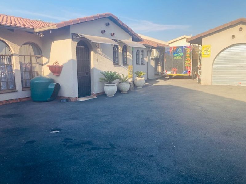 Welcome to this stunning 2 bedroom haven - Photo 2