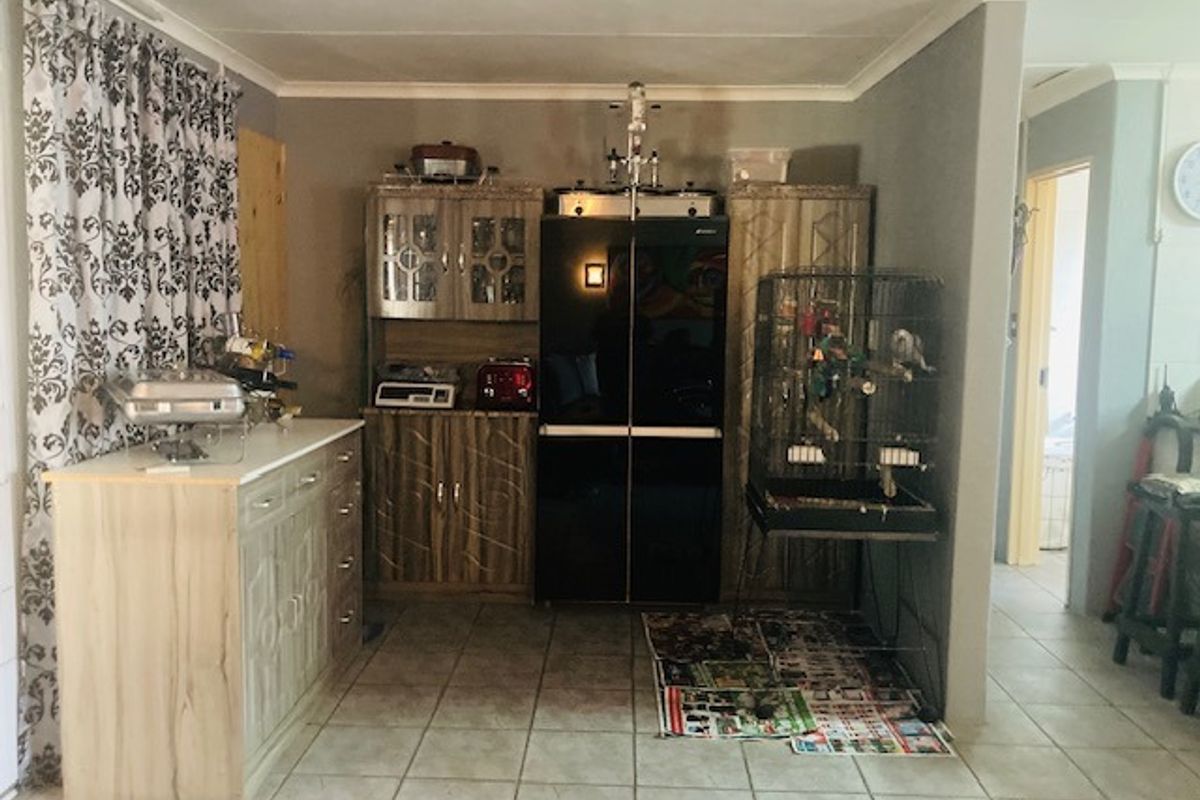 Welcome to this stunning 2 bedroom haven - Photo 4