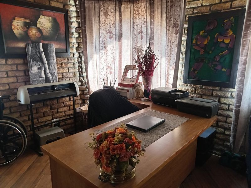 Unique 5 bedroom house for sale - Photo 4