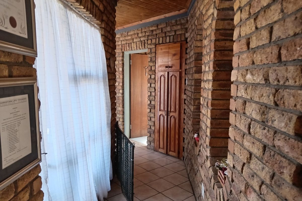 Unique 5 bedroom house for sale - Photo 5