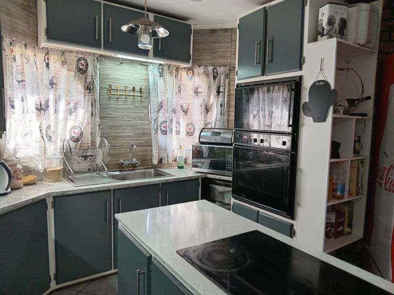 Unique 5 bedroom house for sale - Photo 2