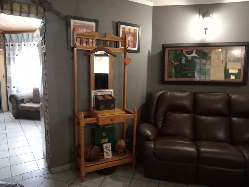 Unique 5 bedroom house for sale - Photo 8