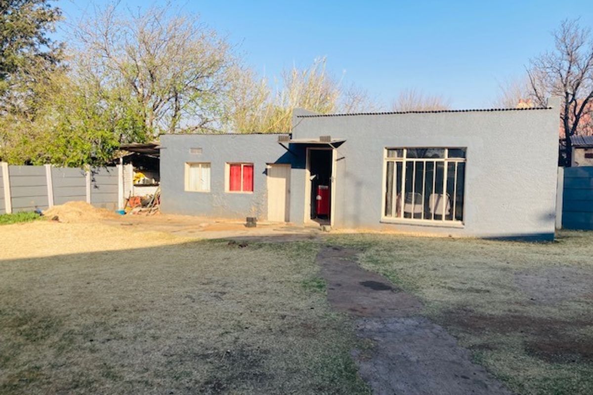 3 Bedroom home in a good condition for sale - Photo 3