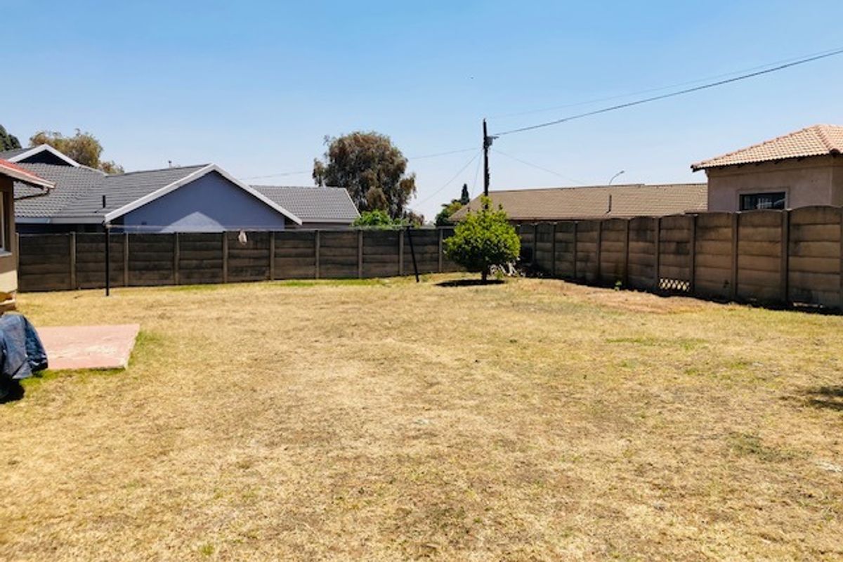 Immaculate 3 bedroom house for sale - Photo 4