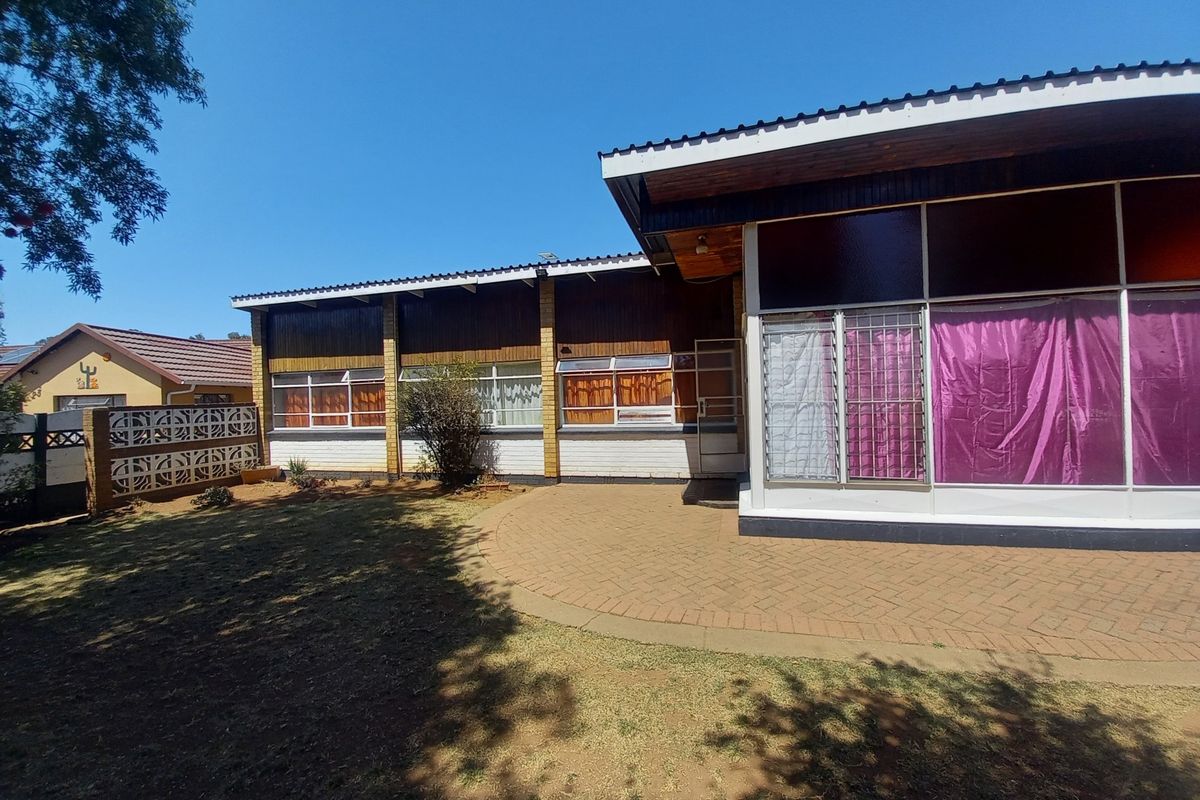 Stunning Brenthurst property for sale - Photo 5