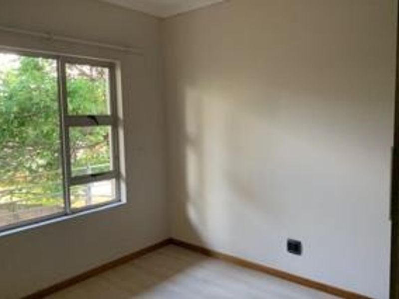 Charming 1st floor 2 bedroom unit for sale in Dalview - Photo 6