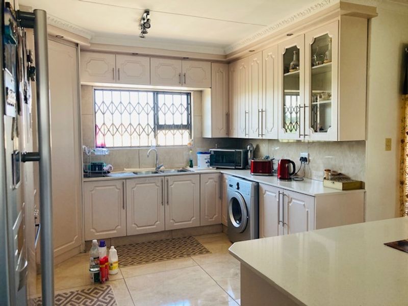 3 Bedroom house for sale in Brakpan North - Photo 4