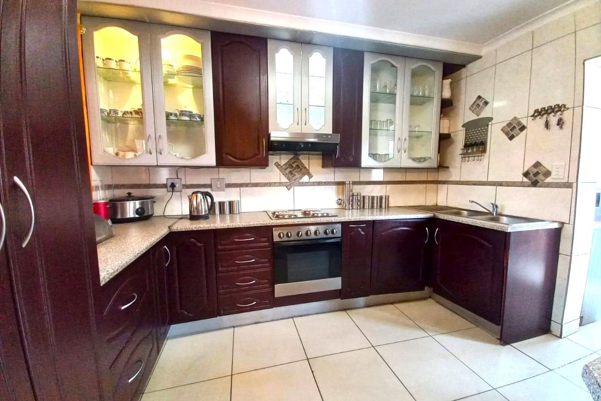 Spacious Family Retreat with Modern Amenities and Expansive Outdoor Potential - Photo 2