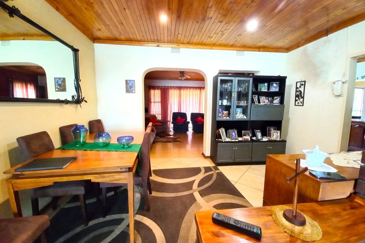 Prime Location, Spacious Living, Unmatched Convenience - Photo 2