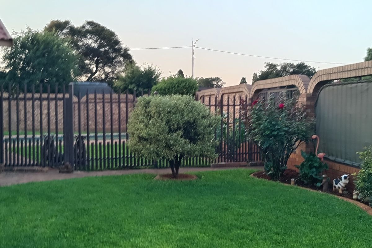 Your Dream Home Awaits! - Photo 2