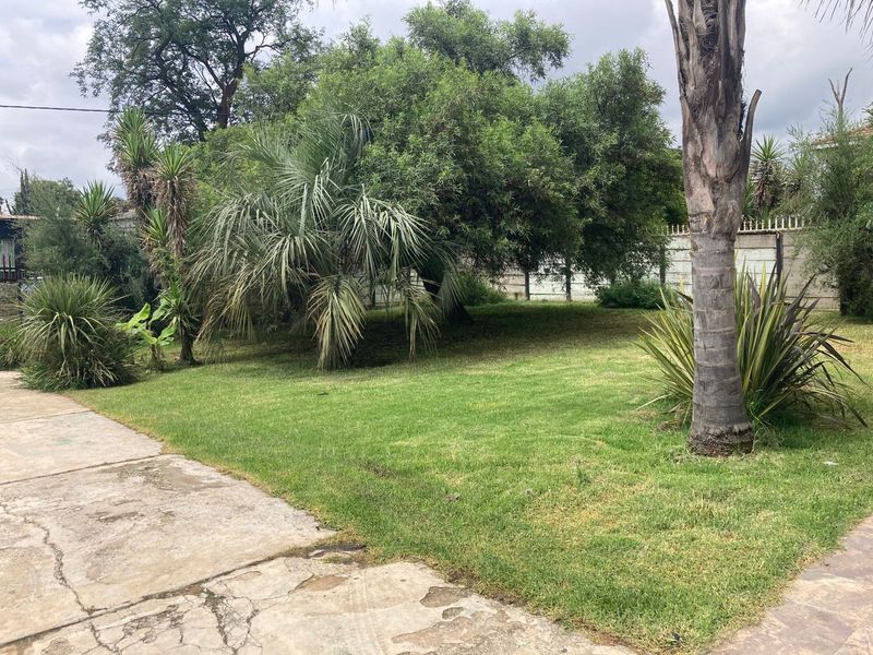 Spacious 3 bedroom home for sale - Photo 2