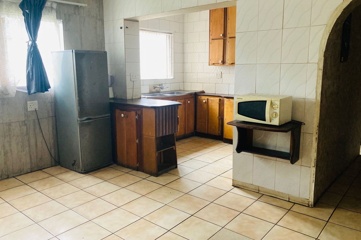 Spacious 3 bedroom home for sale - Photo 5