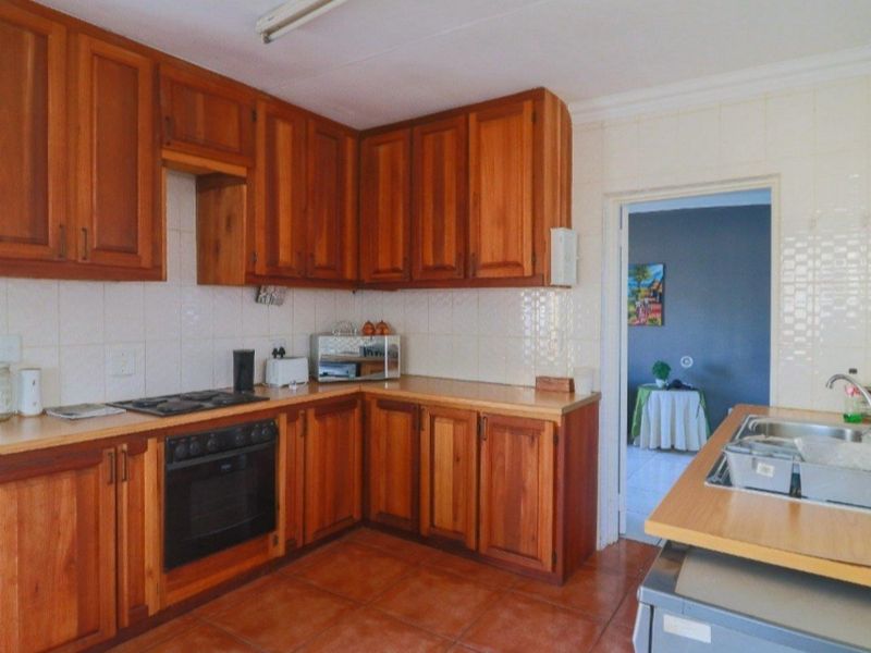 Beautiful modern masterpiece for sale in Dersley - Photo 9