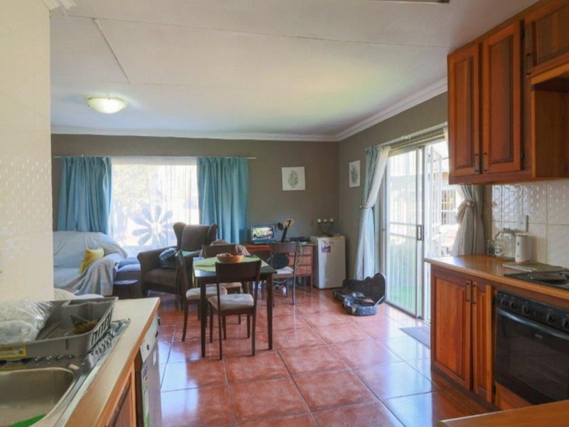 Beautiful modern masterpiece for sale in Dersley - Photo 8