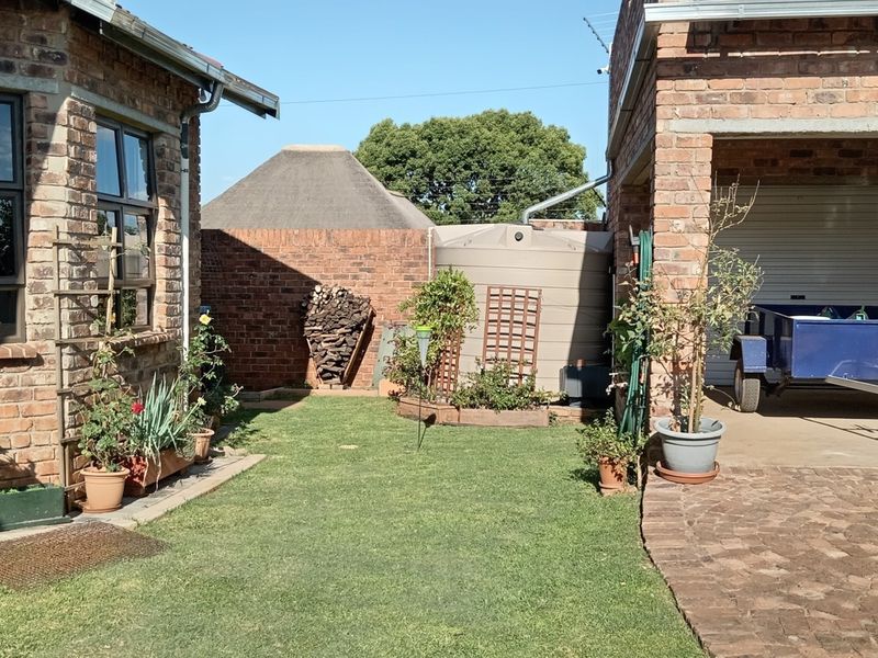 Spacious Multi-Home Property on a Double Stand – Ideal for Frail Care or Rehabilitation Center - Photo 10