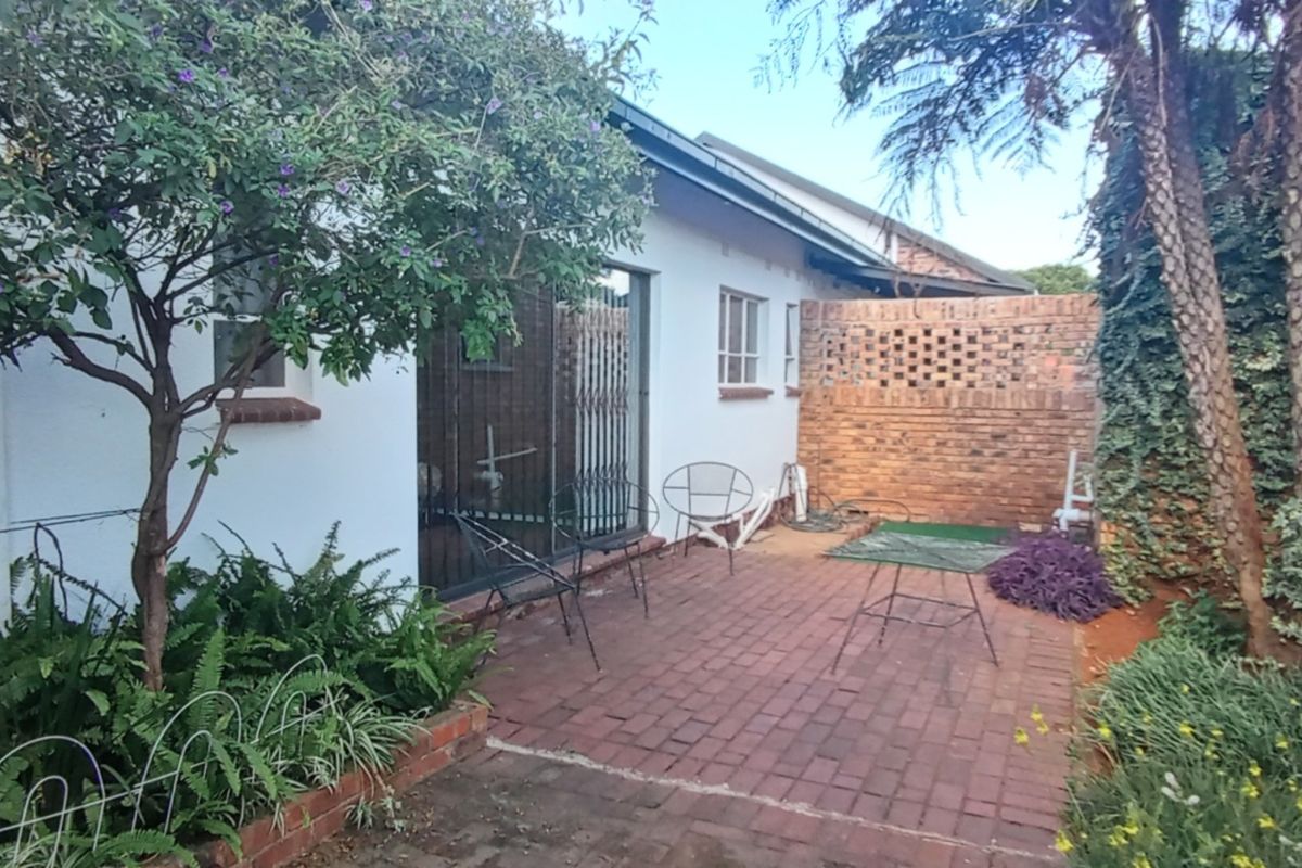 Spacious Multi-Home Property on a Double Stand – Ideal for Frail Care or Rehabilitation Center - Photo 4