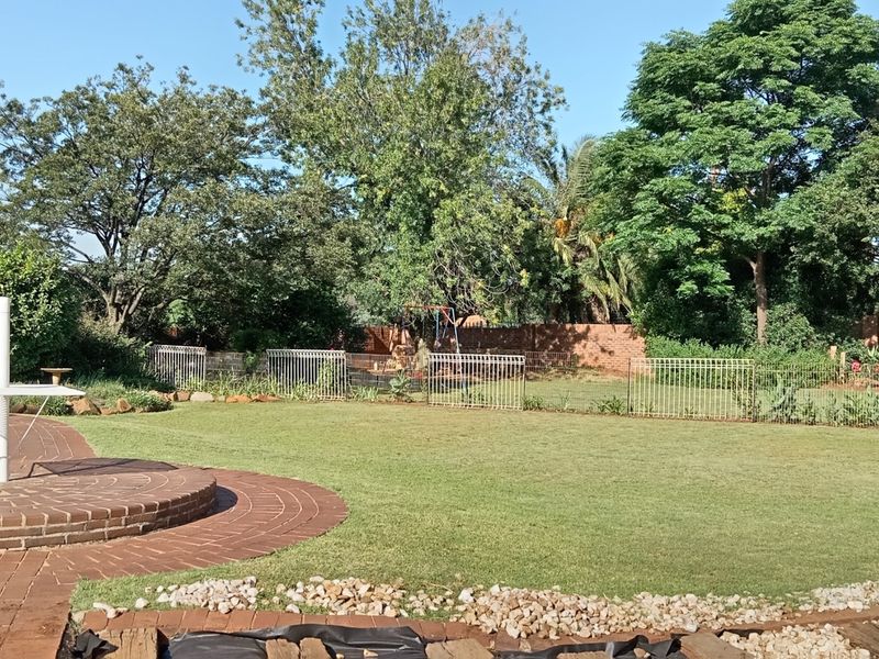 Spacious Multi-Home Property on a Double Stand – Ideal for Frail Care or Rehabilitation Center - Photo 6