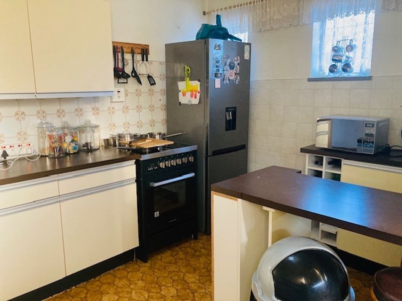 Beautiful family home for sale in Brenthurst - Photo 5