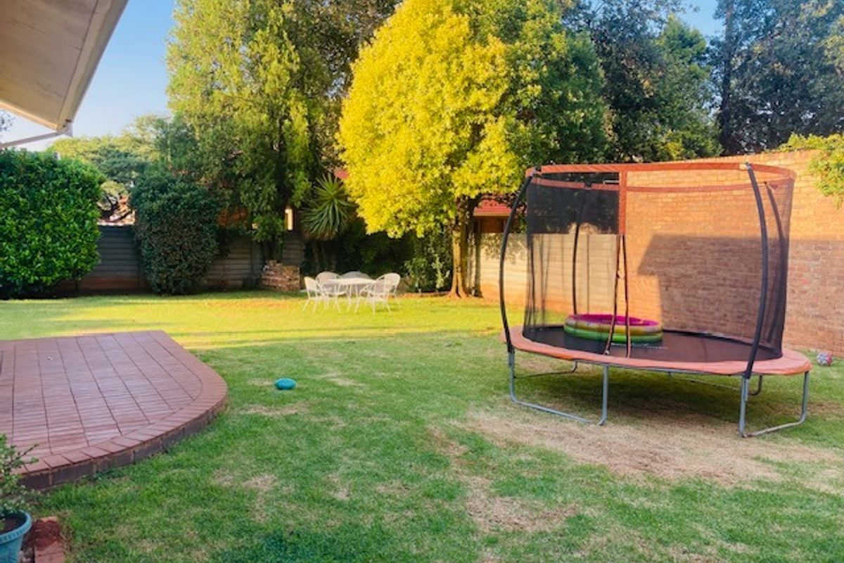 Beautiful family home for sale in Brenthurst - Photo 4