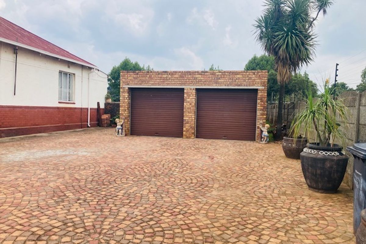 Beautiful 3 bedroom home for sale in Brakpan - Photo 4