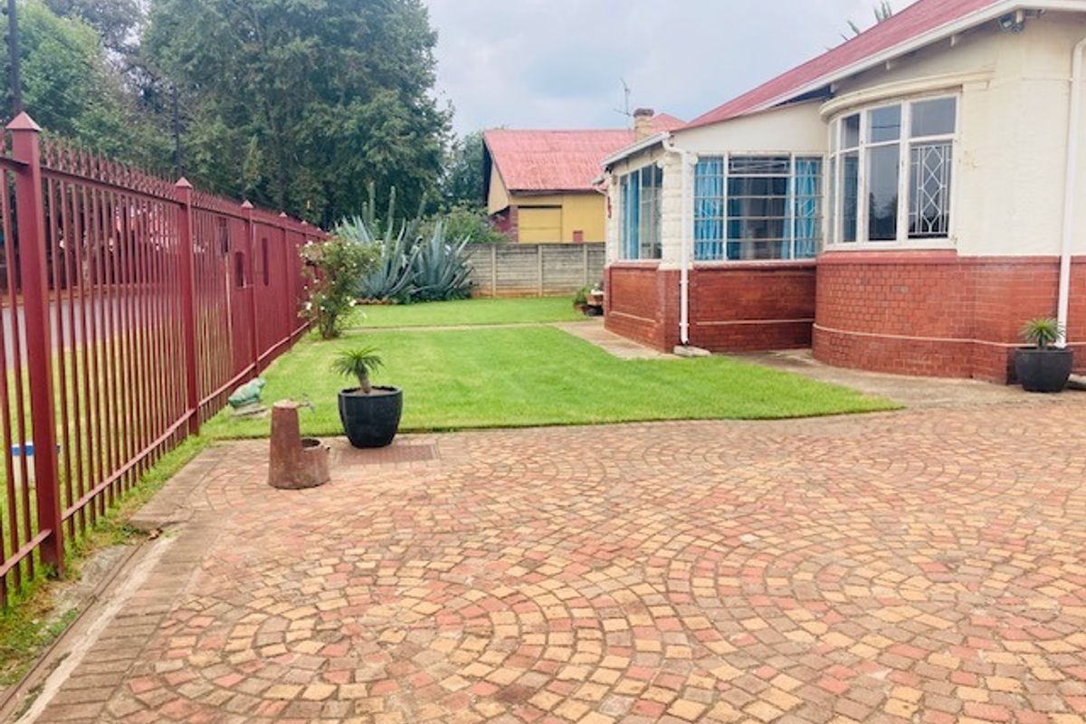 Beautiful 3 bedroom home for sale in Brakpan - Photo 5