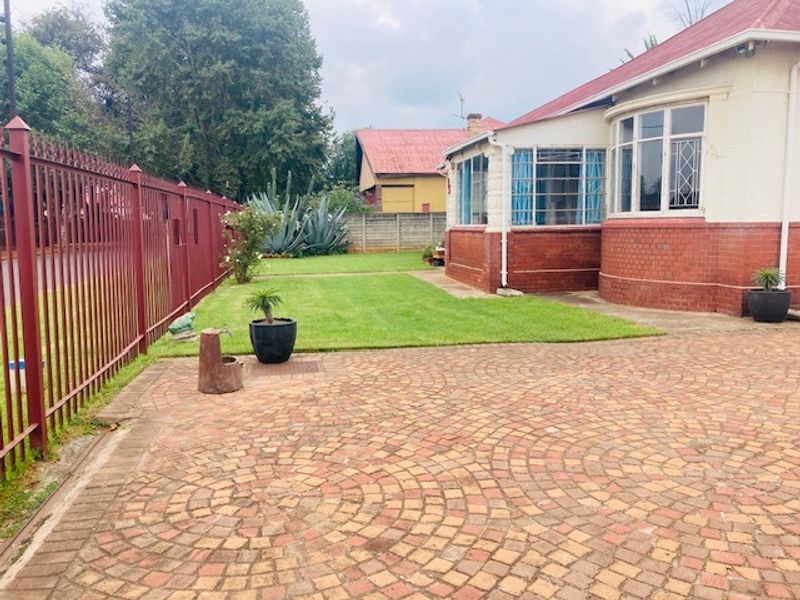 Beautiful 3 bedroom home for sale in Brakpan - Photo 5