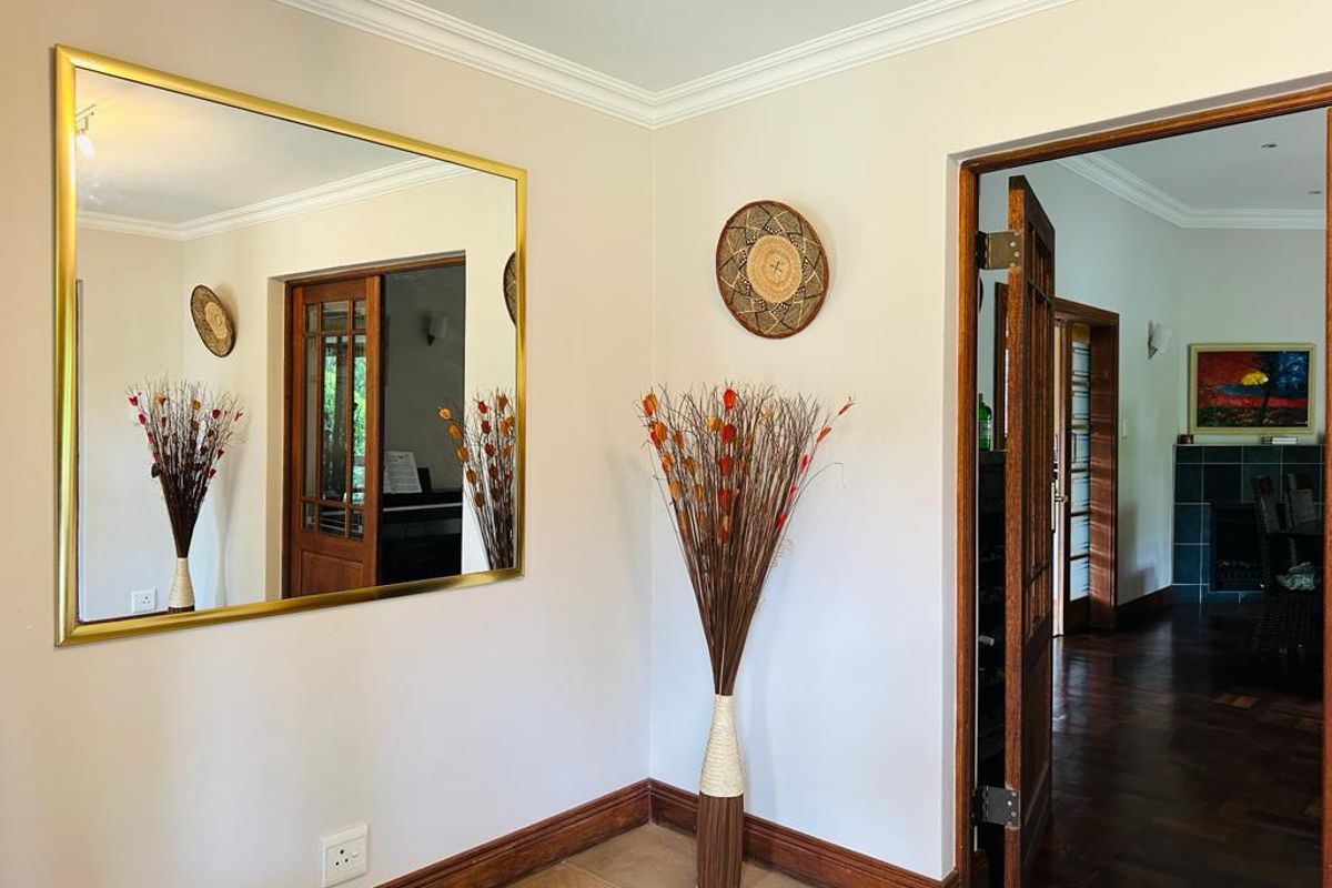 Townhouse Rental Monthly In Sandton - Photo 3