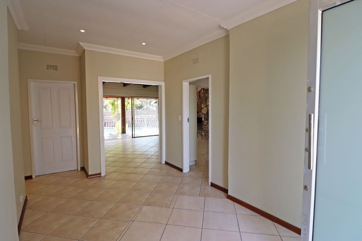 Perfect Bryanston family home available immediately. - Photo 5