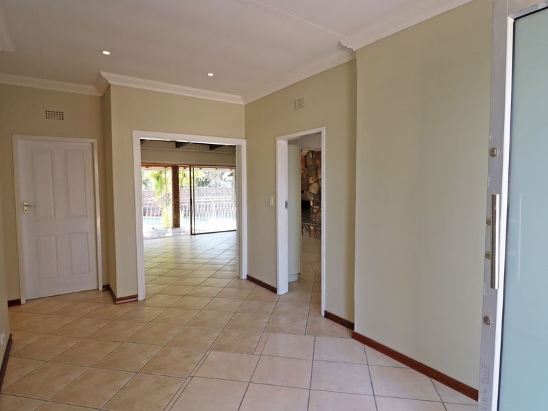 Perfect Bryanston family home available immediately. - Photo 5