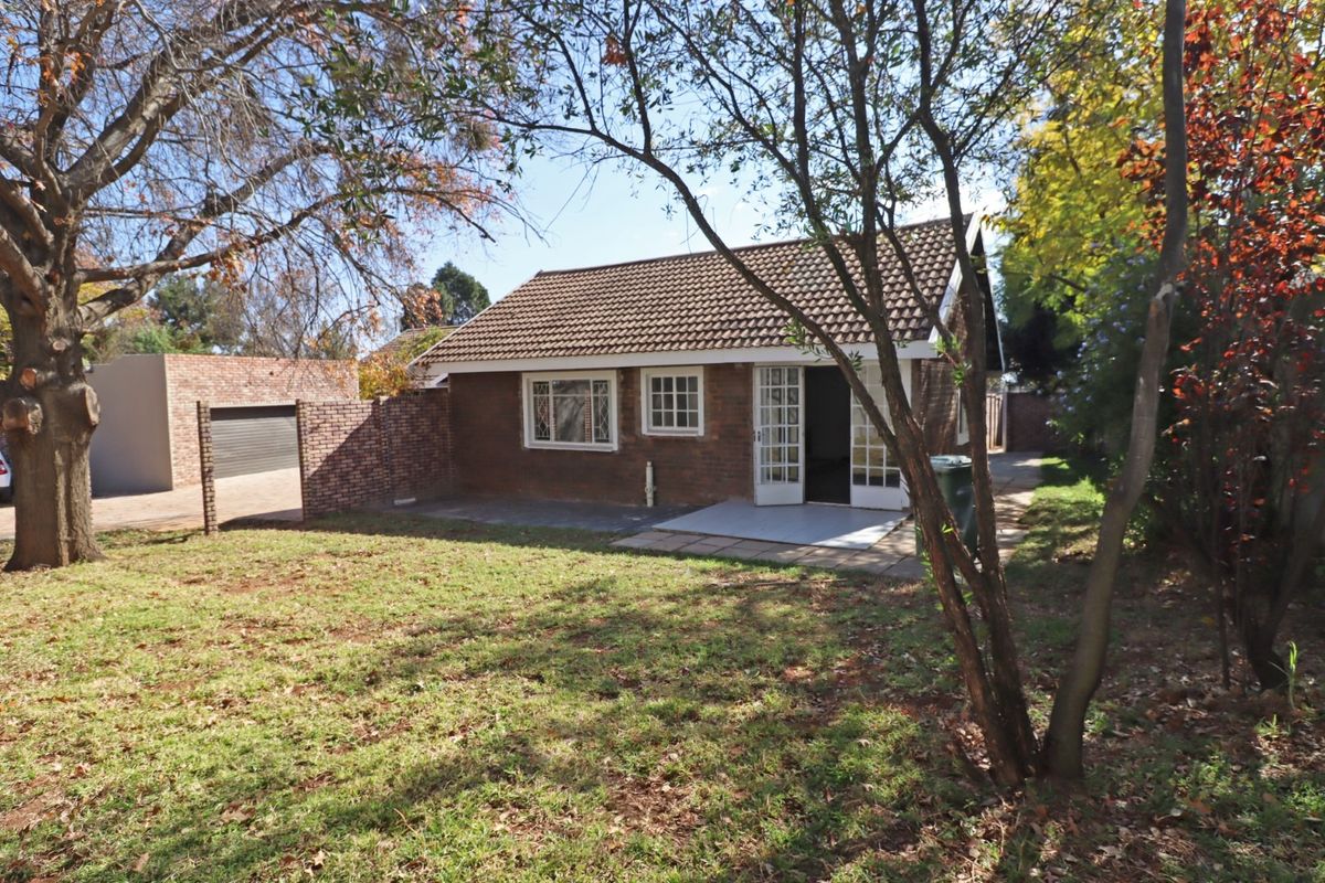 Perfect Bryanston family home available immediately. - Photo 4